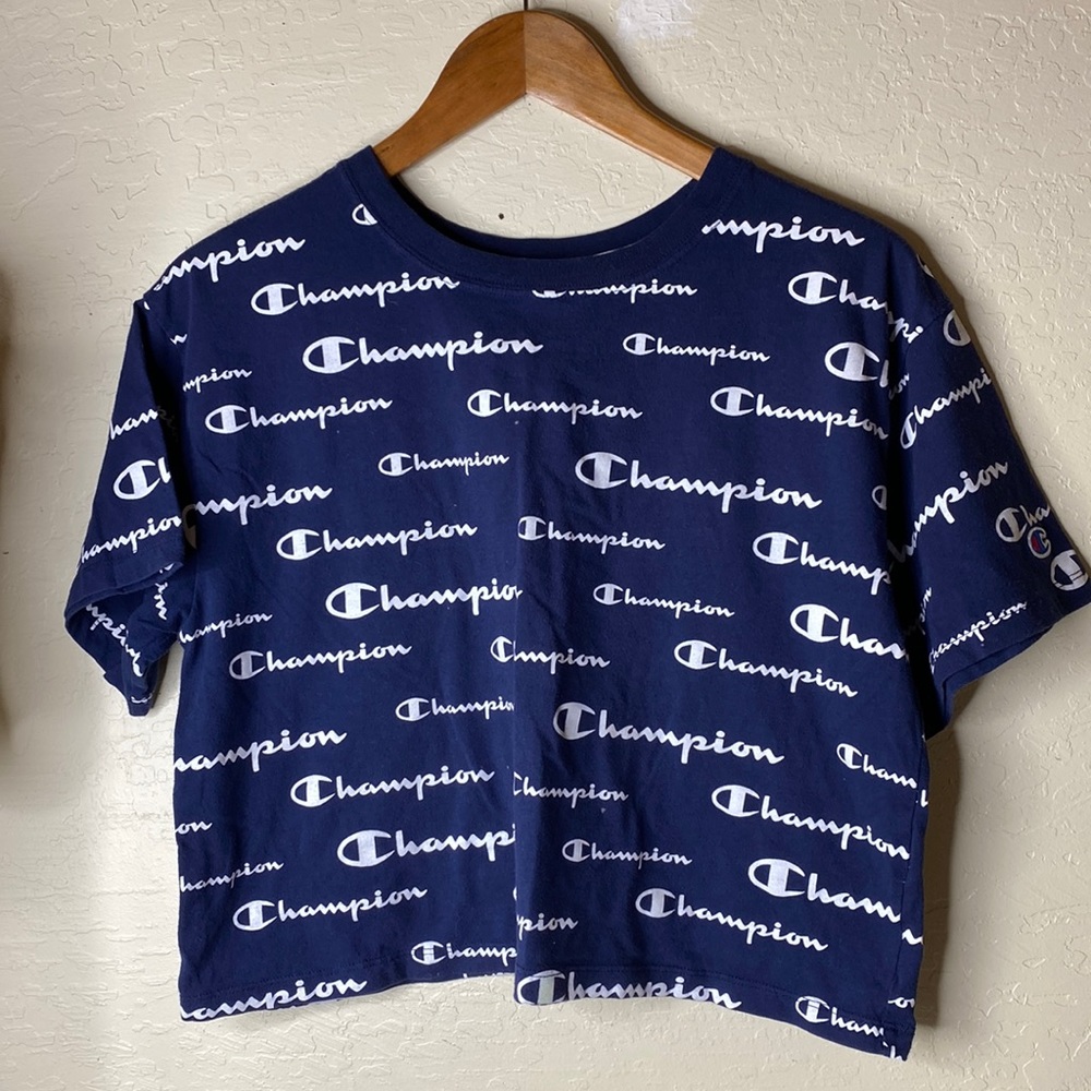 Champion logo Crop - Picture 1 of 3